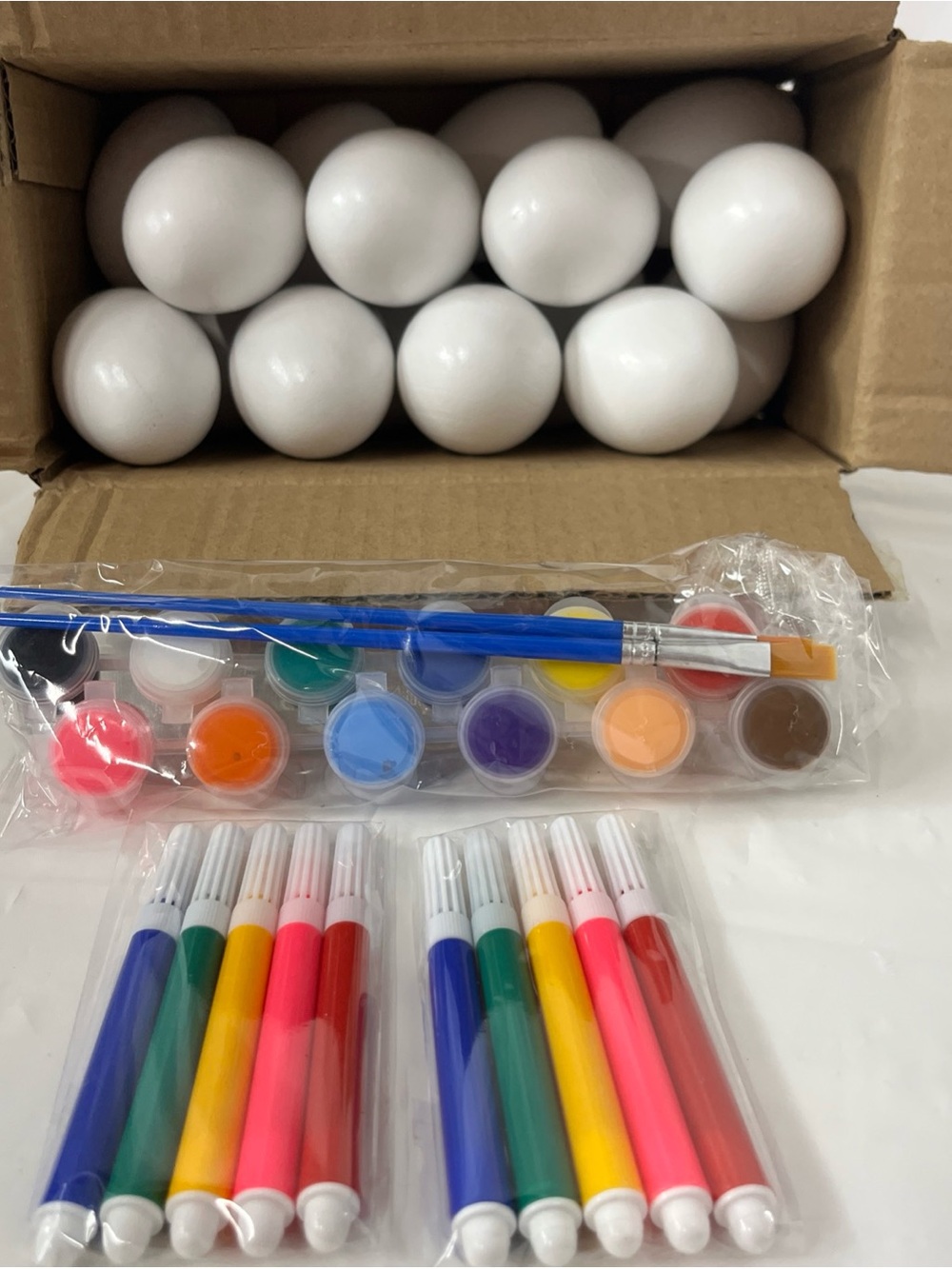 Party wooden Ball Paint Kit with 16 White wooden eggs and Assorted Colors